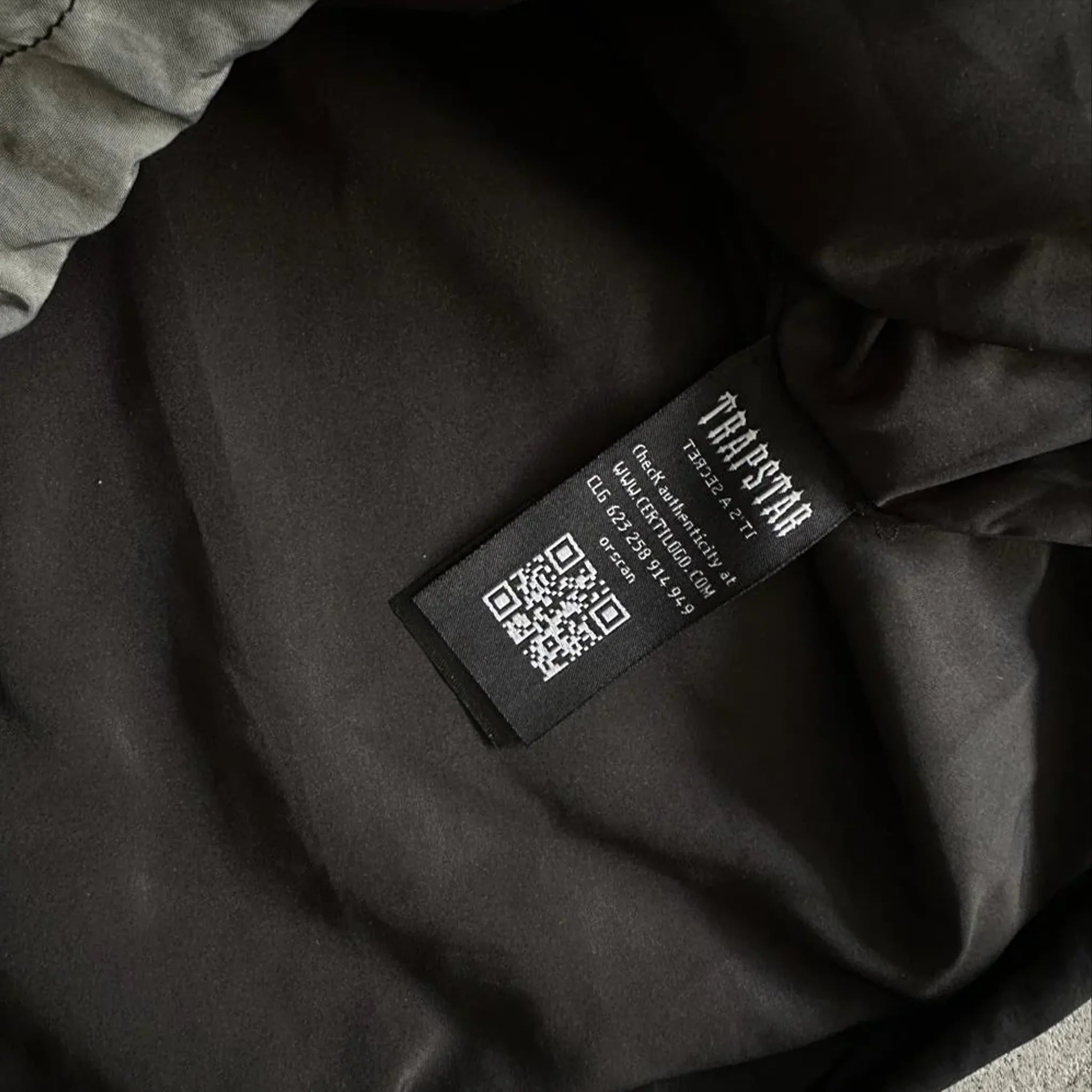 IRONGATE T CREST TRACKSUIT