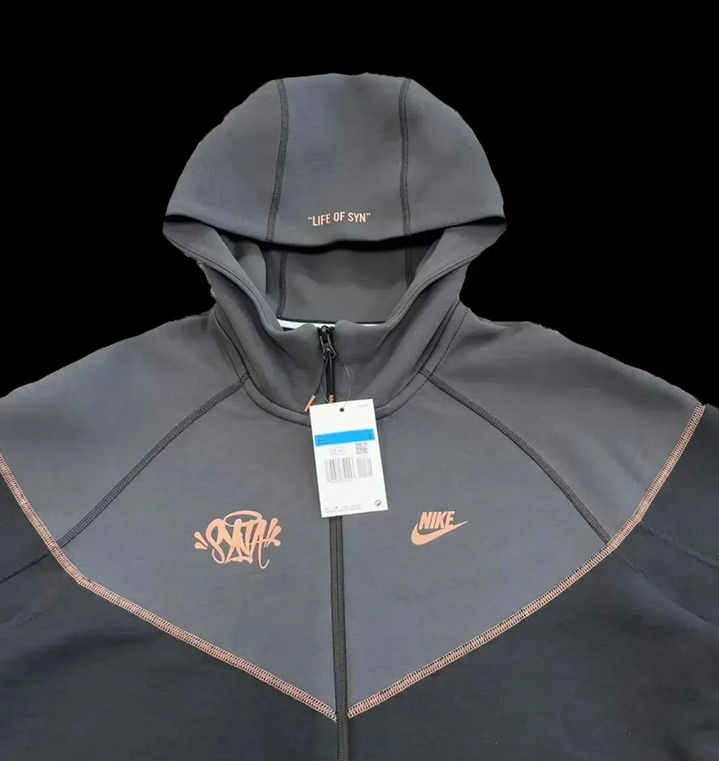 SYNA CENTRAL CEE X TECH FLEECE SET