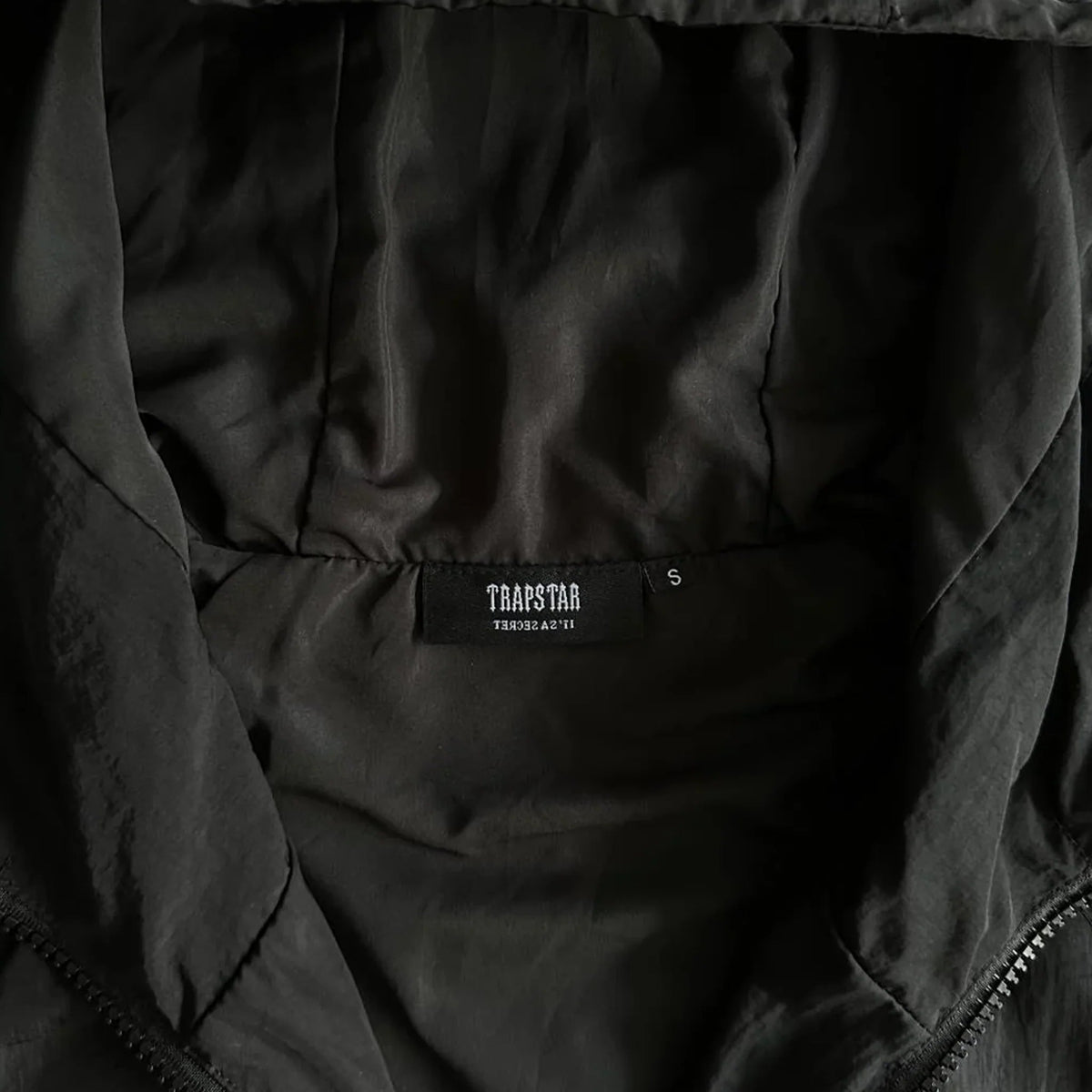 IRONGATE T CREST TRACKSUIT
