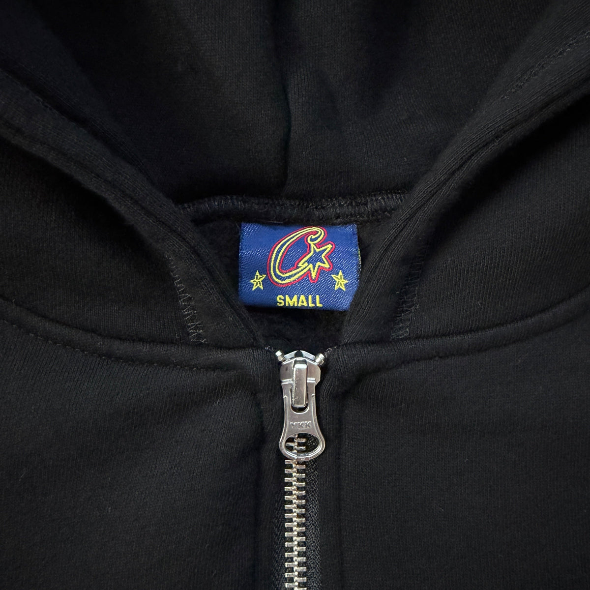 CORTEIZ LUNDUN STITCH ZIP HOODIE (BLACK)