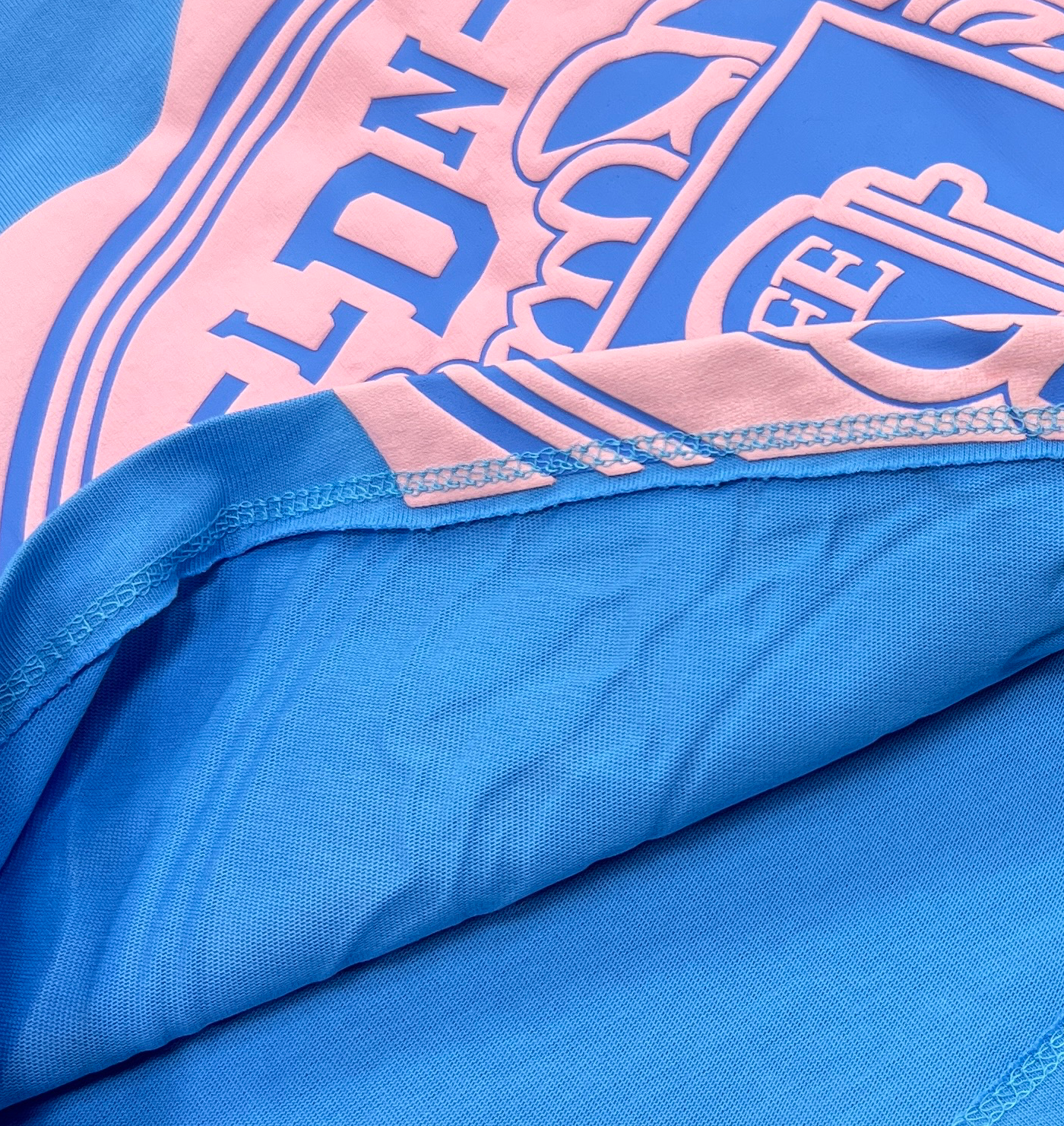 CORTEIZ COLLEGE TEE (BLUE/PINK)