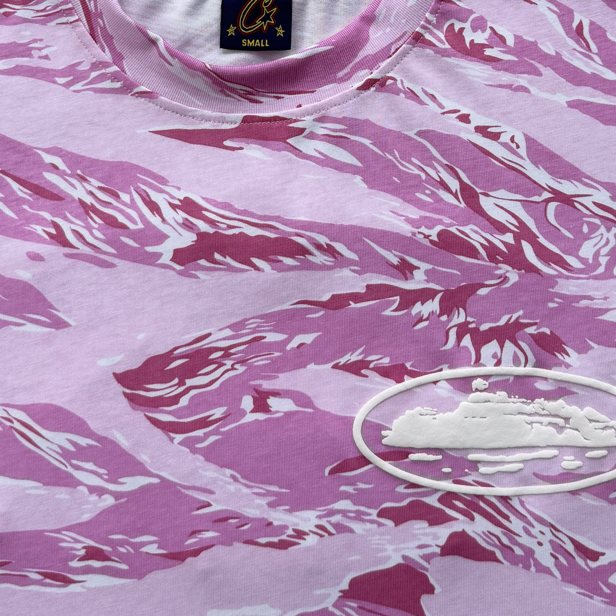 CORTEIZ ISLAND PUFF PRINT TEE