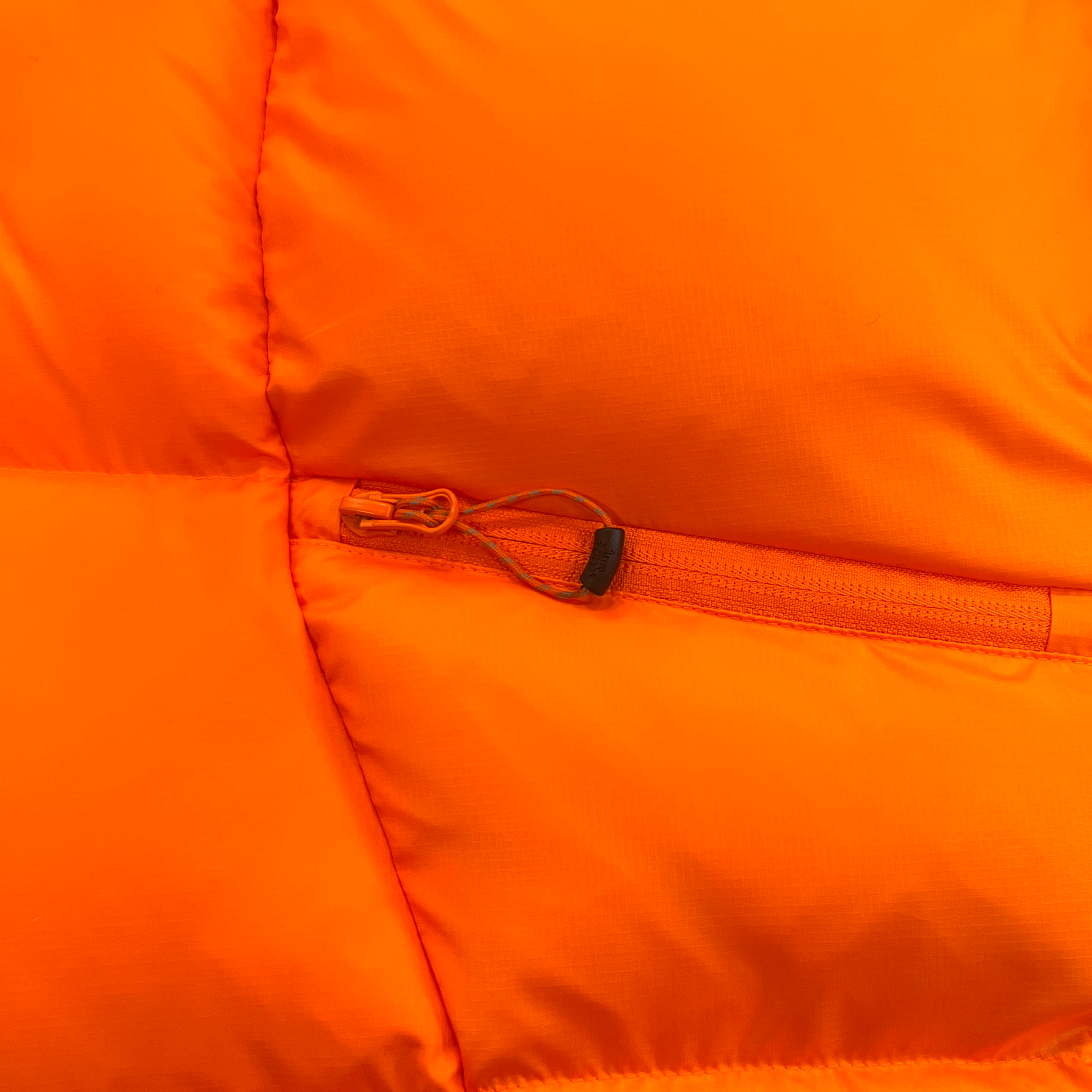WAVE PUFFER JACKET (ORANGE)