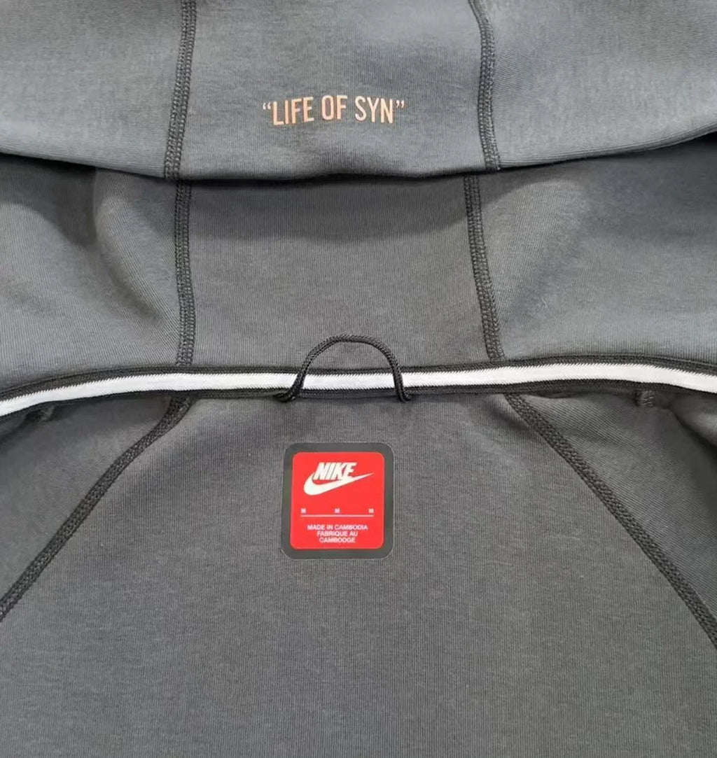 SYNA CENTRAL CEE X TECH FLEECE SET