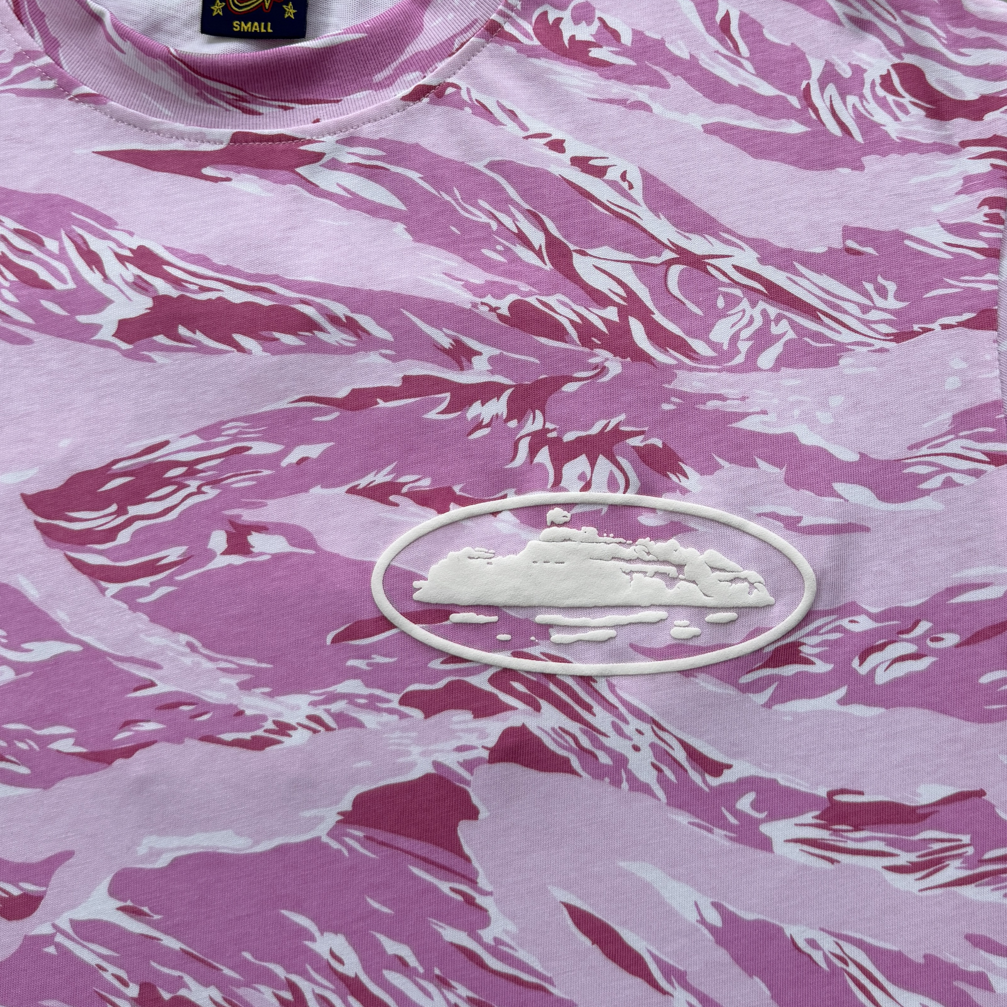 CORTEIZ ISLAND PUFF PRINT TEE