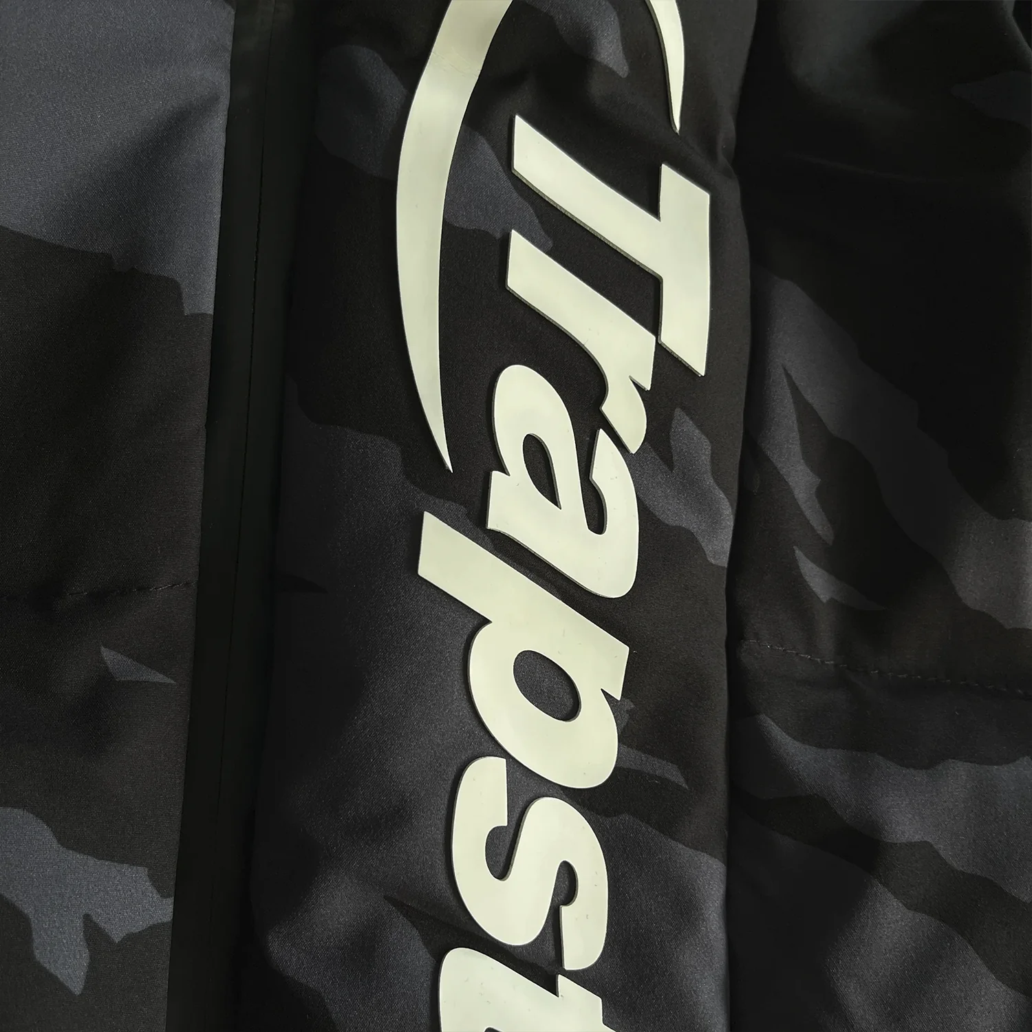 HYPERDRIVE TECHNICAL PUFFER (GREY CAMO)